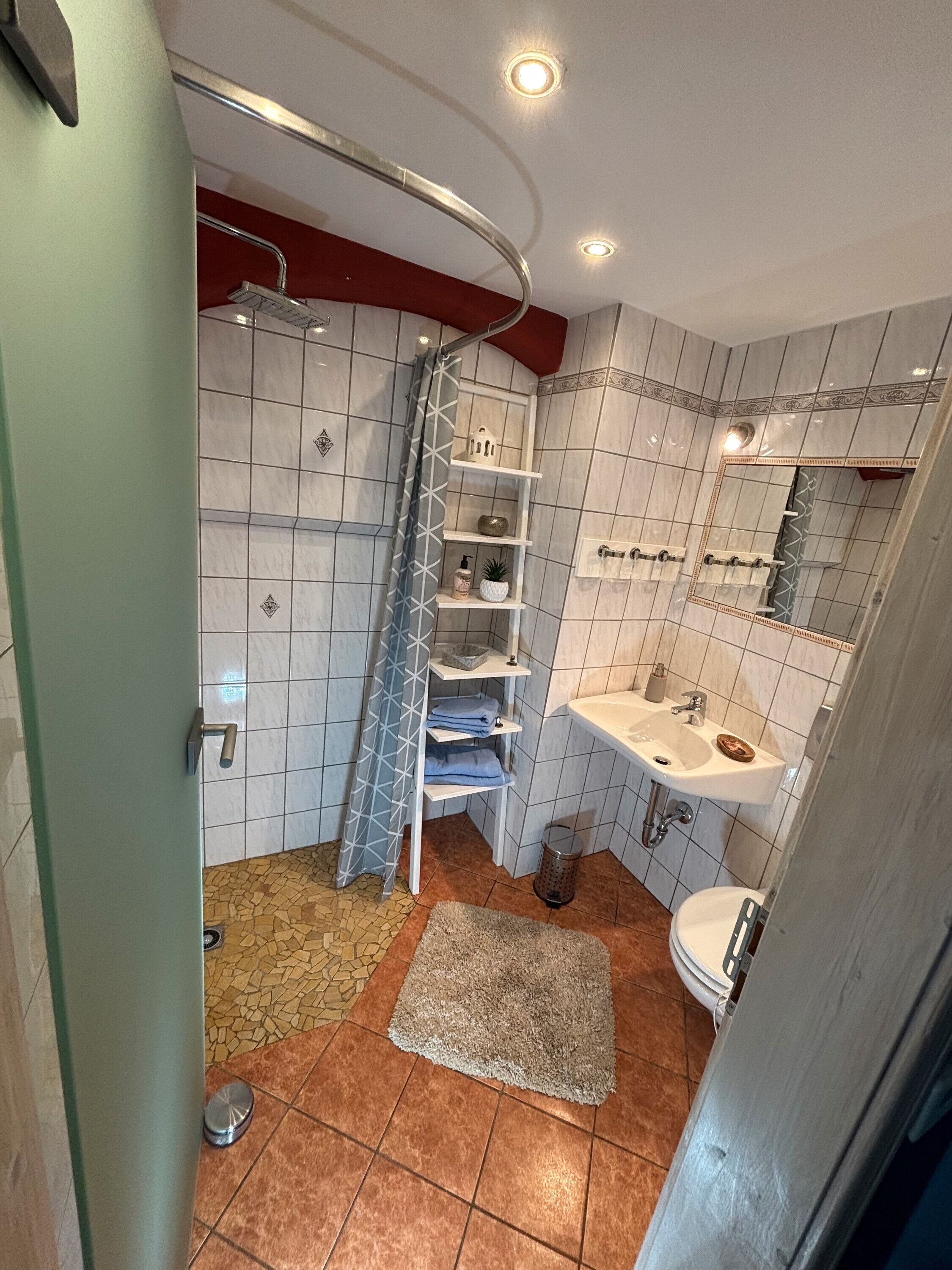 淋浴设施、毛巾