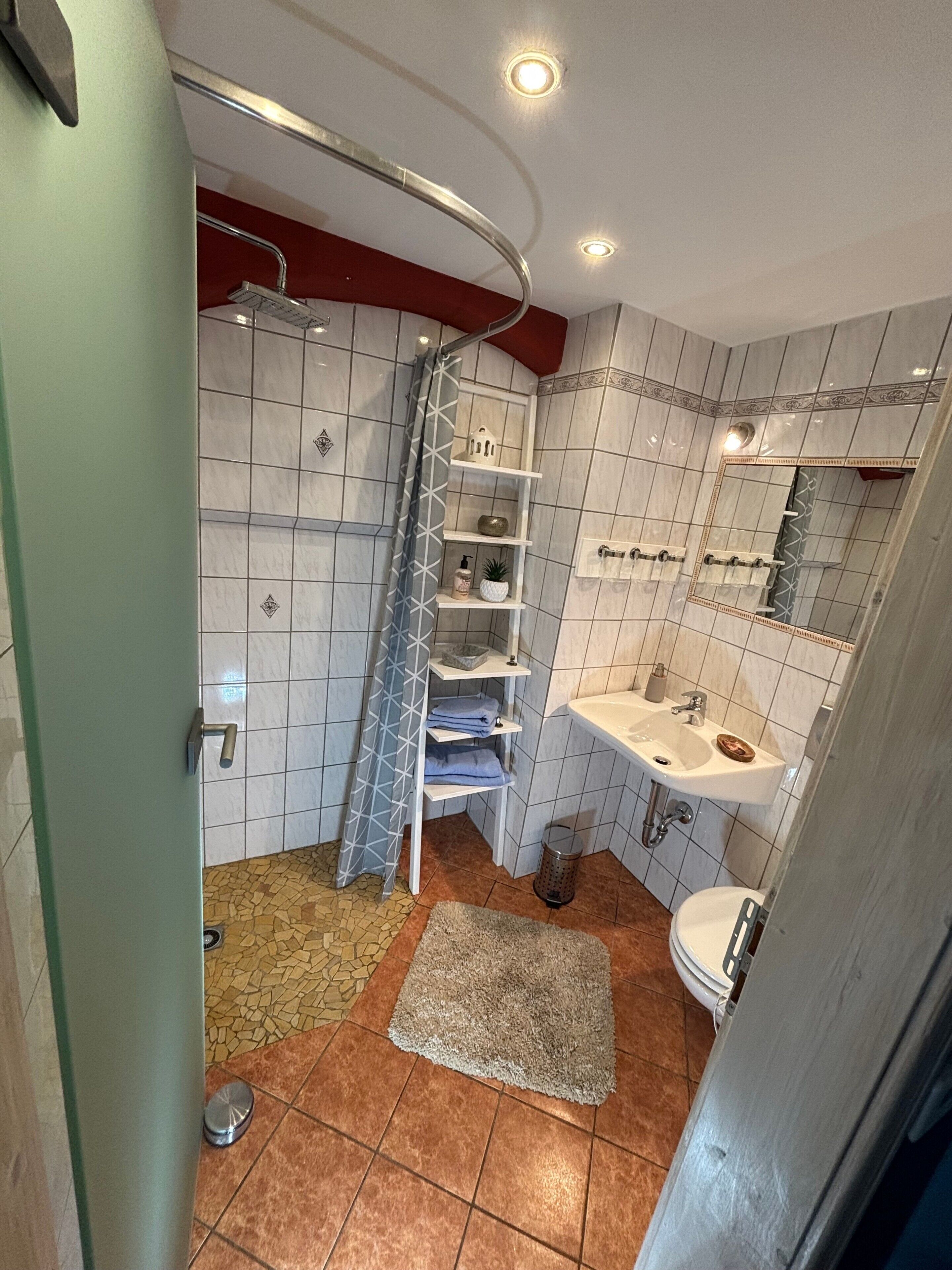 シャワー、タオル