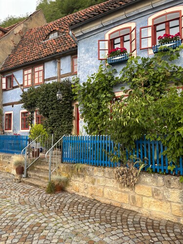 Ferienwohnung 'Blaue Maus' mit Seeblick, gemeinsamer Terrasse und privatem Garten