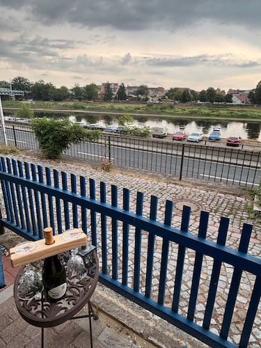 Ferienwohnung 'Blaue Maus' mit Seeblick, gemeinsamer Terrasse und privatem Garten