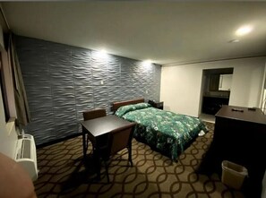 Deluxe Single Room, Valley View | Desk, free WiFi