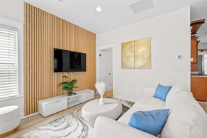 Living area - Barefoot Bungalow For 4 (Tampa)