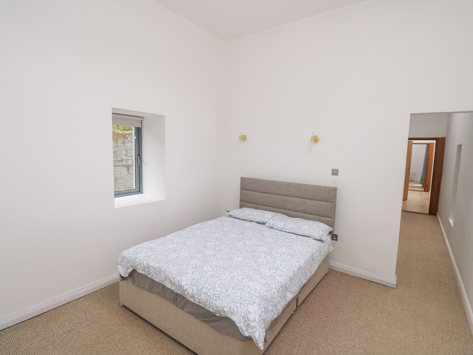 3 bedrooms, individually decorated, individually furnished, free WiFi