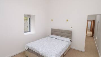 3 bedrooms, individually decorated, individually furnished, free WiFi