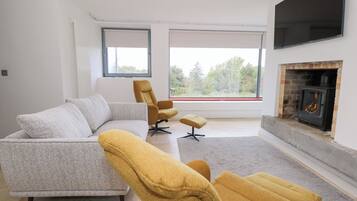 Cottage | Living area