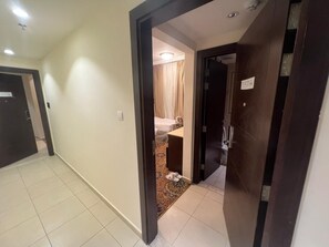 Chambre Double Familiale, vue ville | Literie de qualité supérieure, coffres-forts dans les chambres