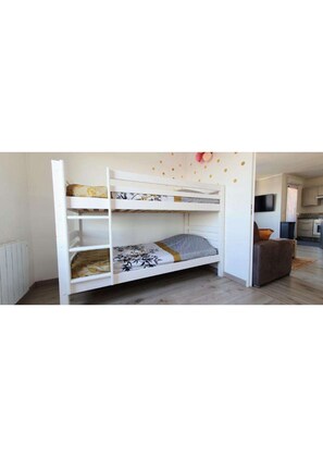 2 bedrooms, Internet, bed sheets - Orly Express : Comfort just a stone's throw from the airport (Orly)