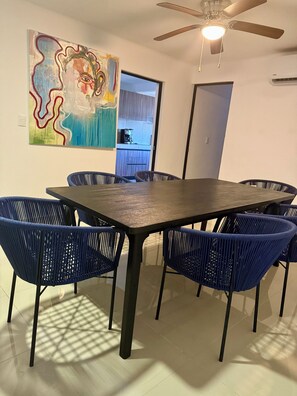 تناول الطعام