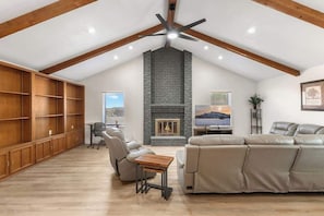 Smart TV, offices - Harker Heights House (Harker Height)