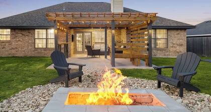 3BR Smart Home w/ Alexa + Backyard Retreat