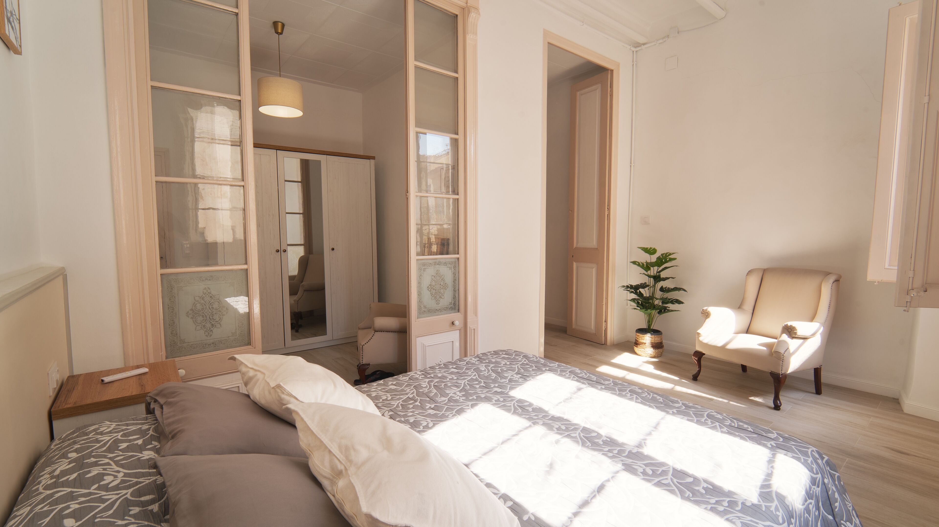 3 bedrooms, iron/ironing board, travel cot, free WiFi