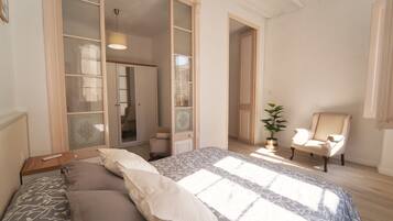 3 bedrooms, iron/ironing board, travel crib, free WiFi