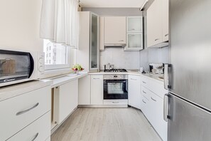 Deluxe-Apartment, 1 Schlafzimmer, Balkon | Eigene Küche
