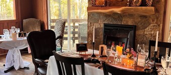 Four 6666 - Come experience a sleepover with our Giraffe, Puzzles and Jigsaw!