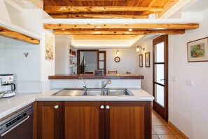 Fridge, microwave, dishwasher, toaster