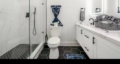 Lucky Street Townhome in vibrant Houston