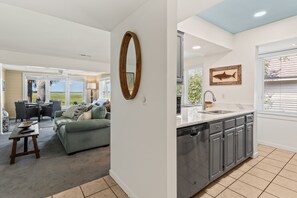 Interior - Beautiful Villa with Spectacular Marsh Views and Community Pool (Seabrook Island)
