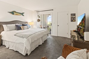 3 bedrooms, desk, free WiFi, bed sheets