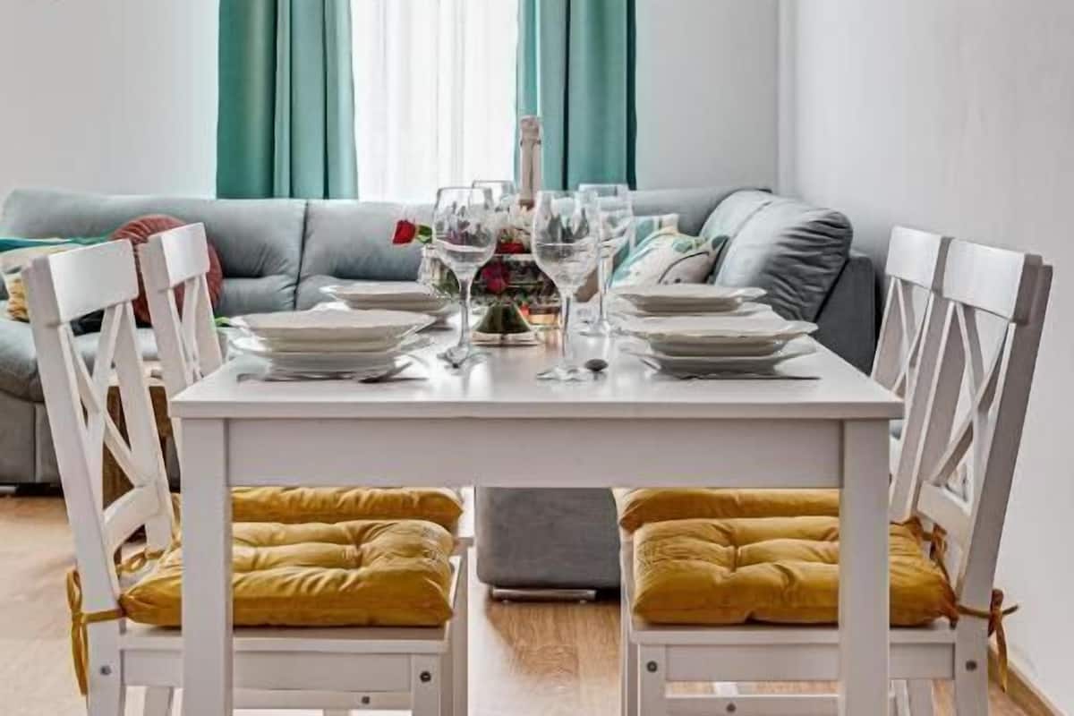 Apartment, 1 Queen-Bett und Schlafsofa, Küche | Schreibtisch, laptopgeeigneter Arbeitsplatz, Bügeleisen/Bügelbrett