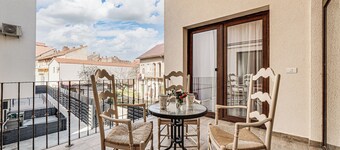 ARI Central Grand Apartments-Luxury Stay