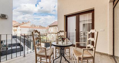 ARI Central Grand Apartments-Luxury Stay