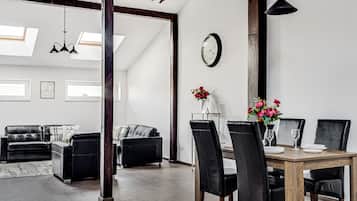 Apartment, 1 Bedroom, City View | Private kitchen | Full-size fridge, oven, stovetop, coffee/tea maker