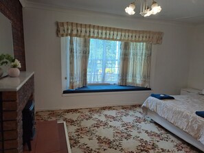 1 quarto, roupa de cama