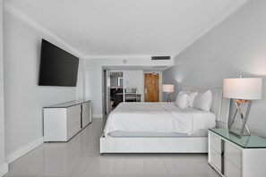 1 habitación, tabla de planchar con plancha, wifi gratis y ropa de cama 