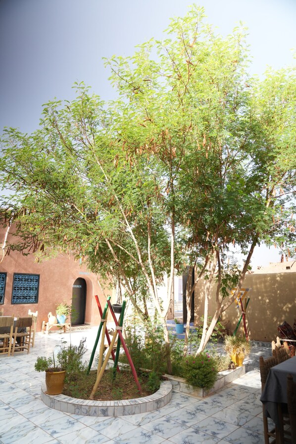 Double Room, Desert view | Dining room