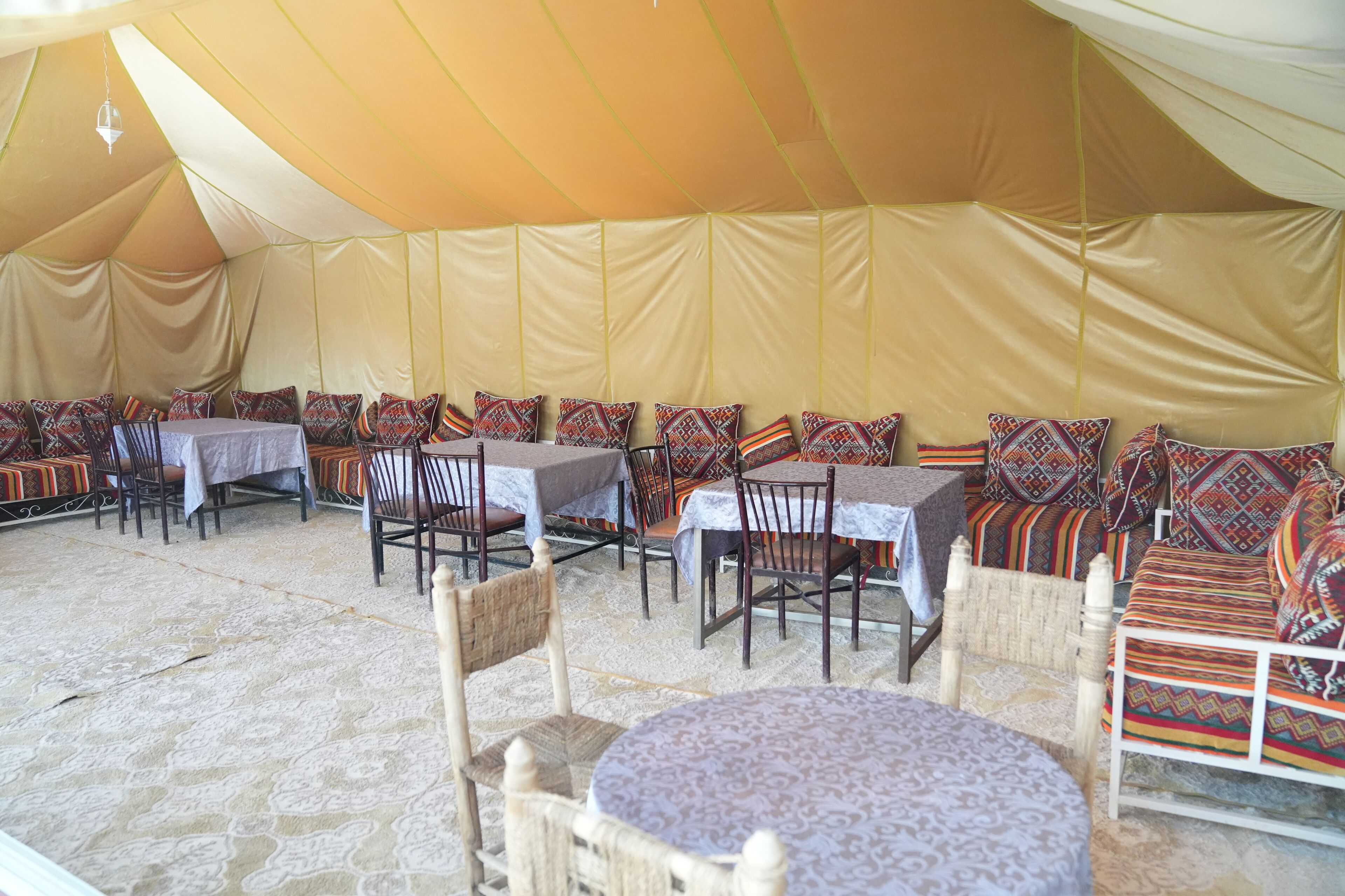 منطقة خارجية لإقامة حفلات الزفاف