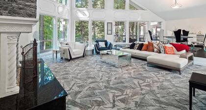 Indoor Pool-Sauna-Movie Theater Room-Bar-Sleeps 10