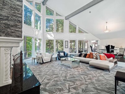 Indoor Pool|Sauna|Movie Theater Room|Bar|Sleeps 10