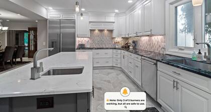 Indoor Pool|Sauna|Theater Room|Bar|Sleeps 10