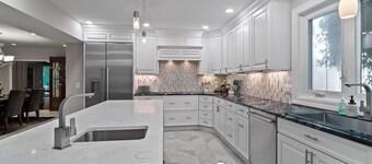 Indoor Pool|Sauna|Theater Room|Bar|Sleeps 10