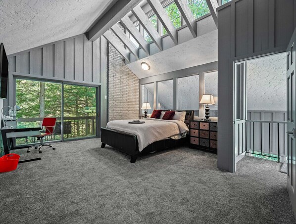 5 Schlafzimmer, Schreibtisch, Bügeleisen/Bügelbrett, Reisekinderbett