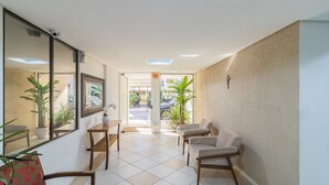 Unclassified image, 4 of 10, button - Apt w/ 3 Bedrooms, 120m From the Beach Lhe0201 (Balneário Camboriú)