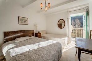 2 bedrooms, iron/ironing board