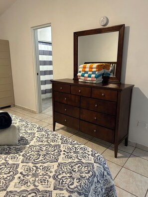 2 bedrooms, iron/ironing board, WiFi, bed sheets
