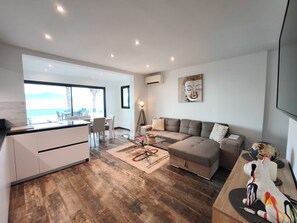 Living area - Escape to calm with sea view (Grosseto-Prugna)