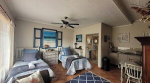 1 bedroom, internet, bed sheets - Family 4 to 5 sleeper unit (Mokopane)