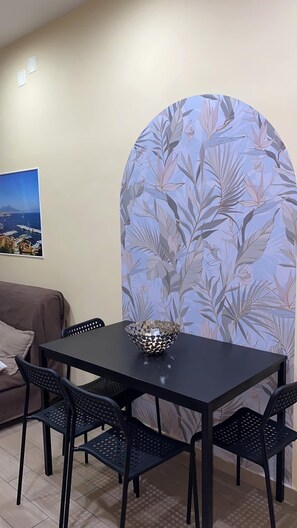 Dining - A casa di Ninetta A lovely apartment In the center of Naples (Napoli)