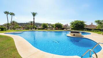 Outdoor pool, a heated pool