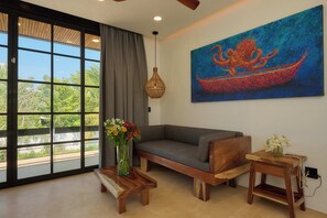 Junior Suite | Living room | Flat-screen TV, Netflix, streaming services