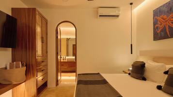 Suíte júnior | Cofres nos quartos, cortinas blackout, ferros/tábuas de passar roupa