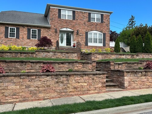 Spacious 4-bedroom townhome, 5 min walk from Bethpage Black