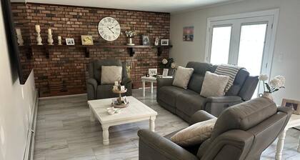 Spacious 4-bedroom townhome, 5 min walk from Bethpage Black