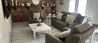 Spacious 4-bedroom townhome, 5 min walk from Bethpage Black