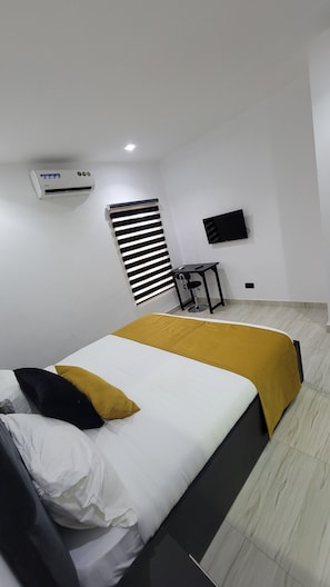 WiFi, bed sheets
