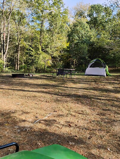 Howling Lane Tenting