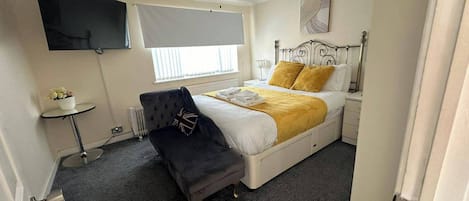 4 bedrooms, free WiFi, bed sheets